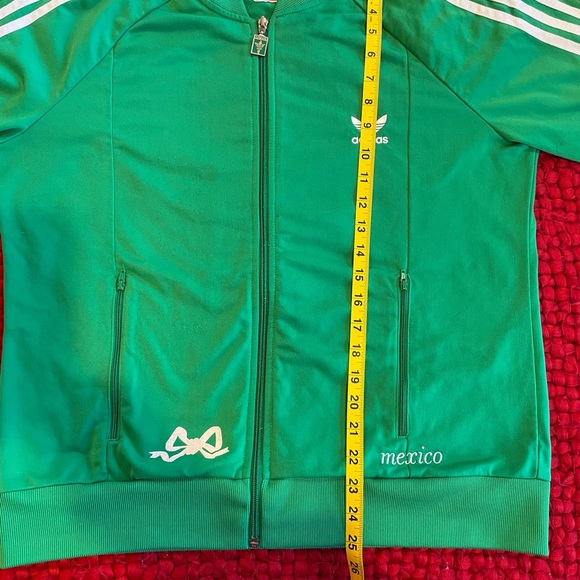 Collectible Mexico Adidas Jacket, Juniors but fits like a medium woman’s 🇲🇽 - Picture 7 of 7